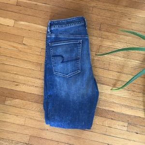 American Eagle Hi-Rise Jegging.